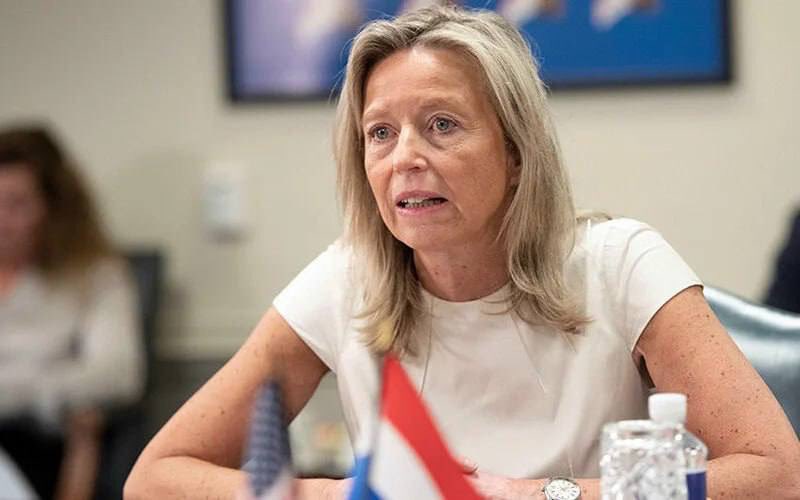 荷蘭國防大臣奧隆格倫（Kajsa Ollongren）日前在新加坡香格里拉對話會上做出重要承諾，表示荷蘭準備無條件捐贈 24 架 F-16 戰機給烏克蘭。 圖 : 翻攝自X帳號