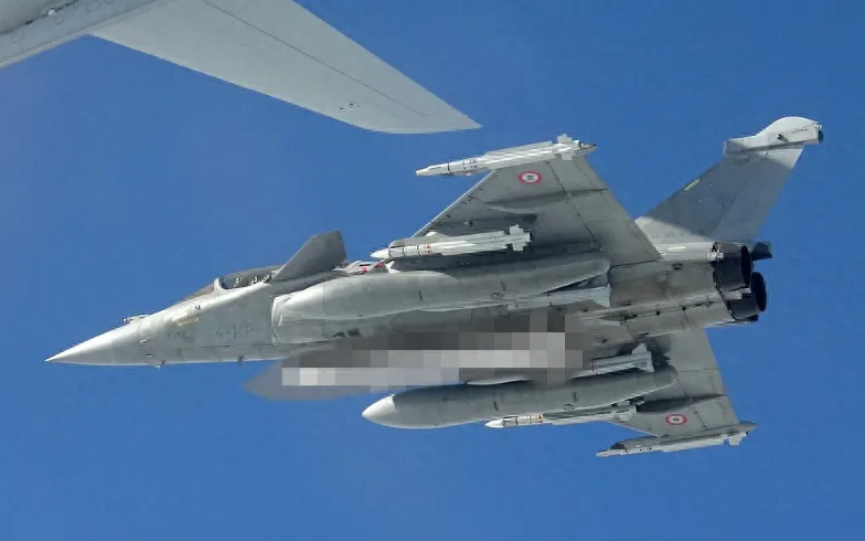 法國空軍戰略空軍部隊「陣風-B」戰鬥機。 圖 : 翻攝自騰訊網