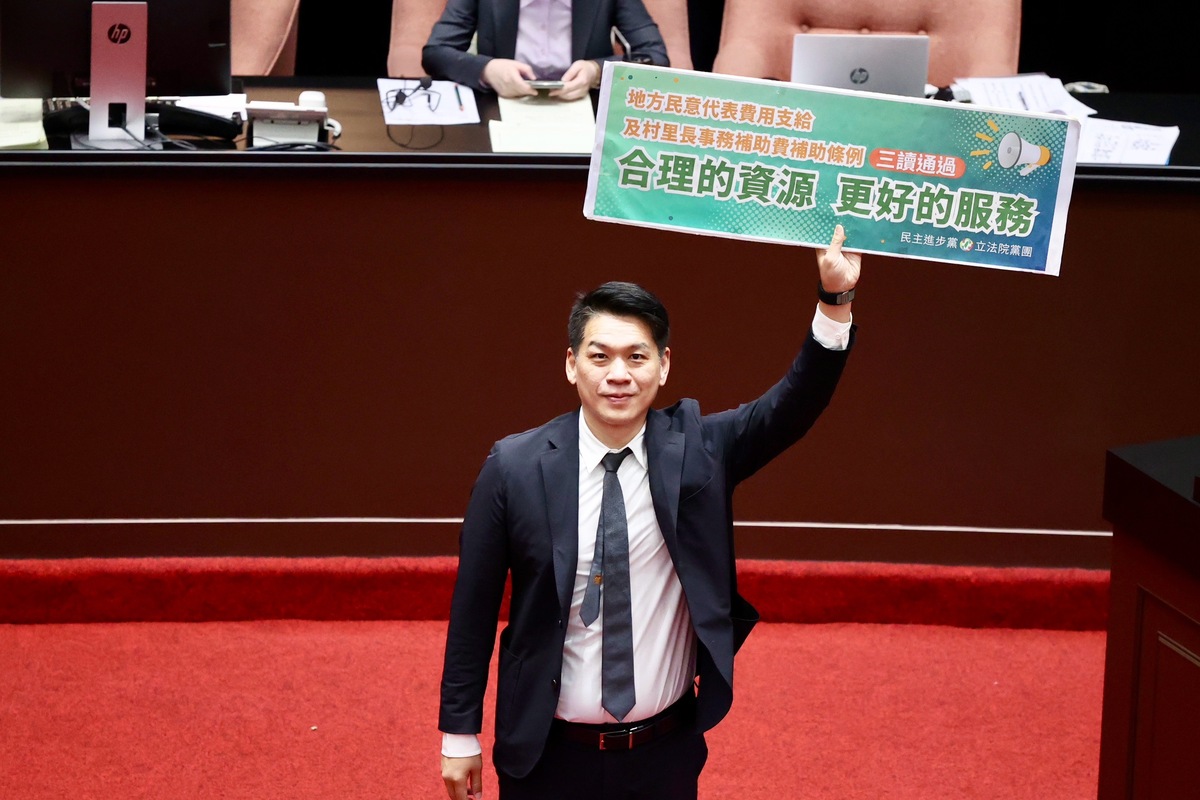 李柏毅認為調升地方民代助理費可提供更好服務品質。 圖：李柏毅服務處/提供