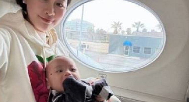 傅曉田赴美產子後曬出照片，外傳為秦剛的小孩。 圖：翻攝自 X（前推特）