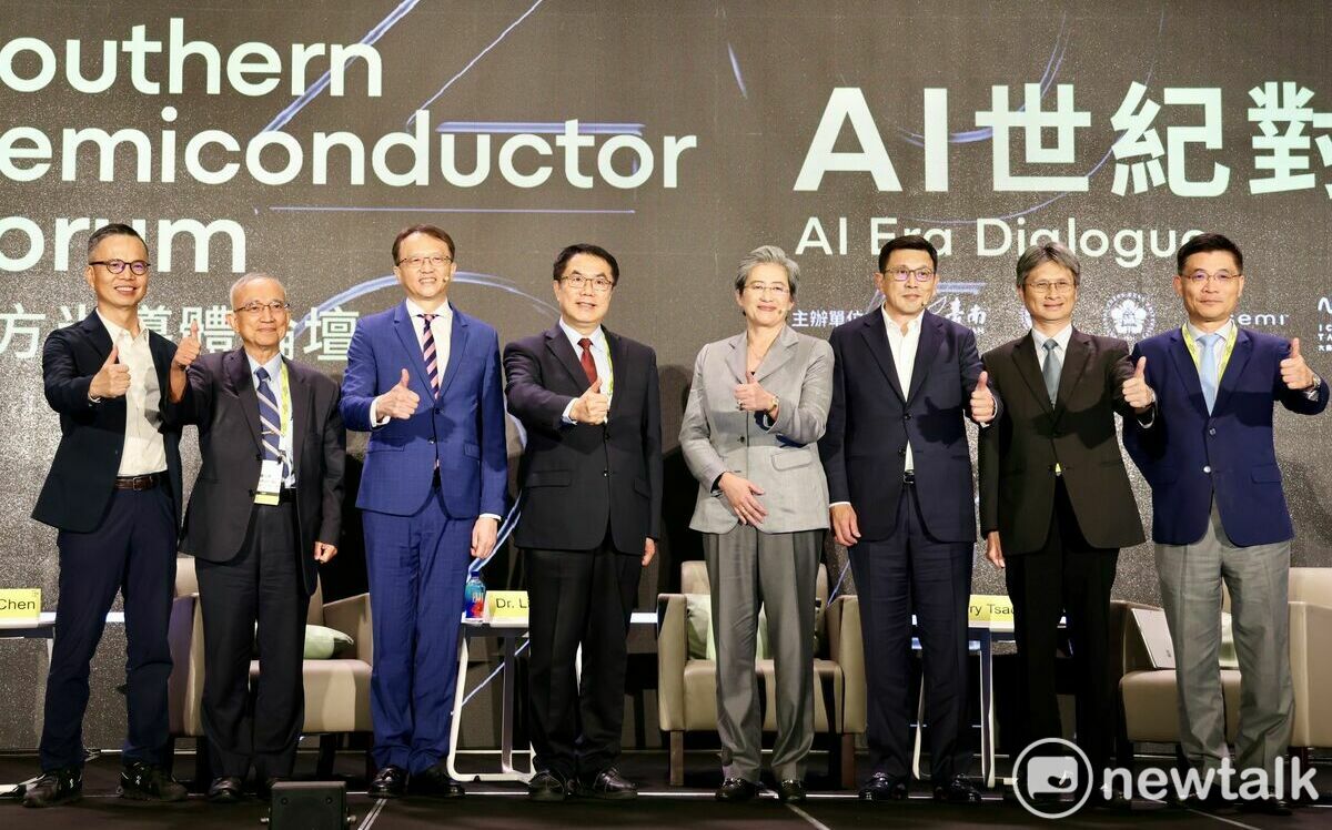 蘇姿丰陳俊聖聚首台南世紀對談 黃偉哲送家鄉味伴手禮蝴蝶蘭迎接