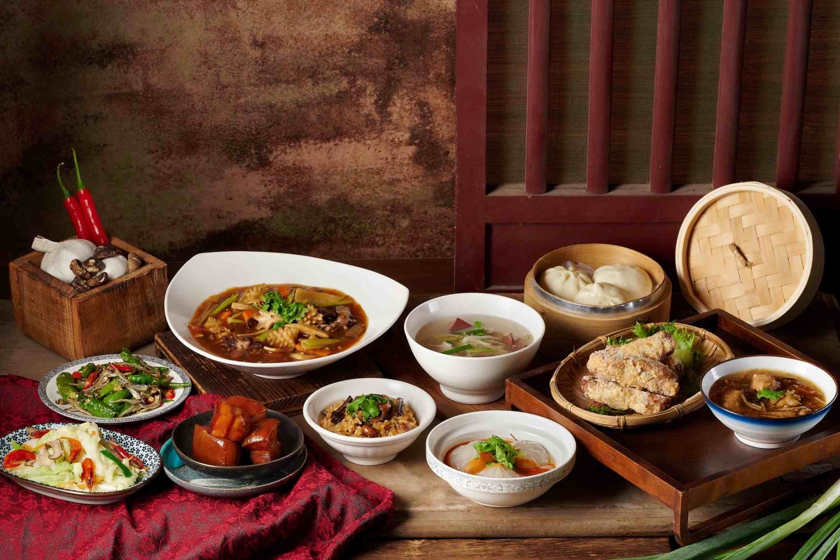 溫莎咖啡廳五星主廚以頂級手藝復刻鹿港百年的美食記憶。 圖：裕元花園酒店/提供