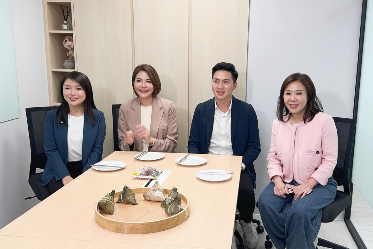 國民黨立委陳菁徽邀請藍委廖偉翔、張嘉郡、李彥秀一起盲測猜粽子。 圖：立法委員陳菁徽辦公室提供