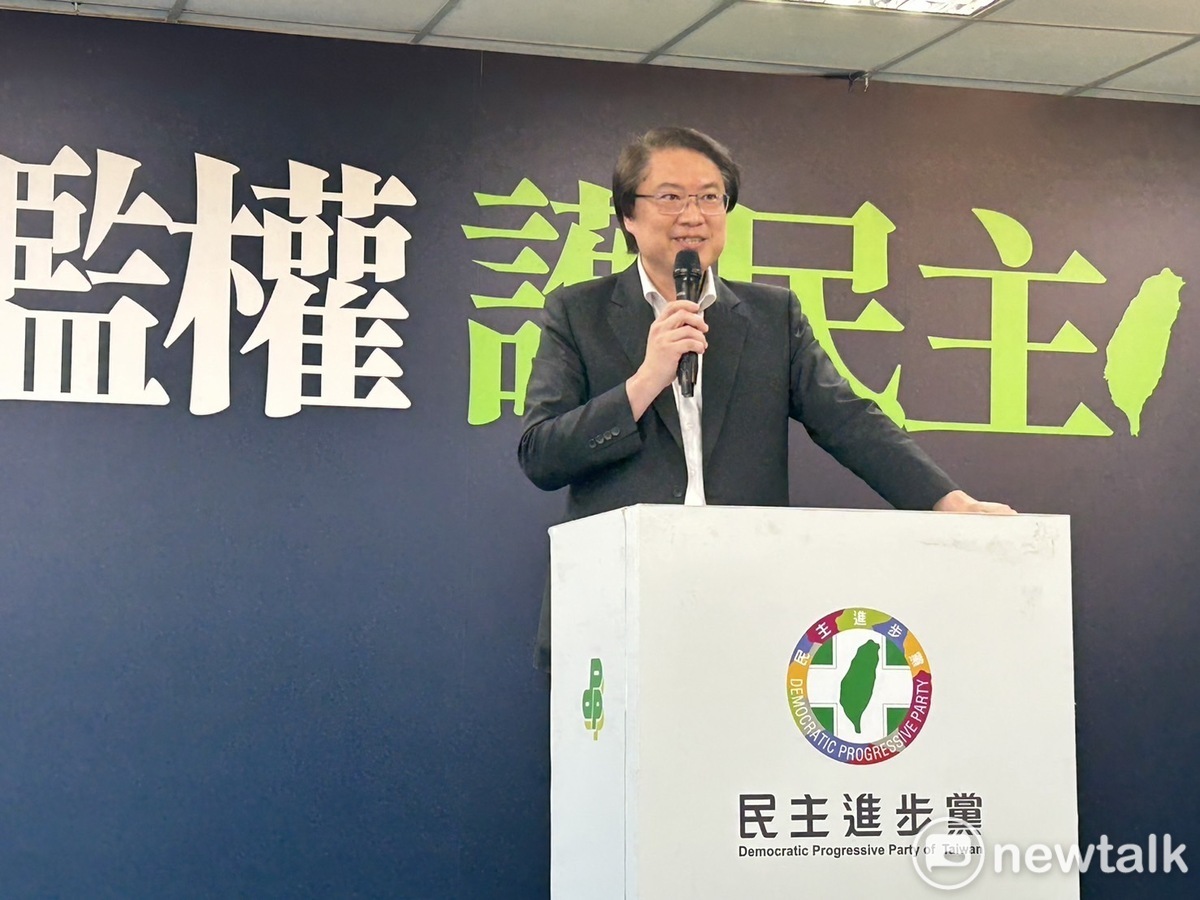 民進黨秘書長林右昌宣布將啟動全台「反濫權 護民主」宣講活動。 圖：黃宣尹攝