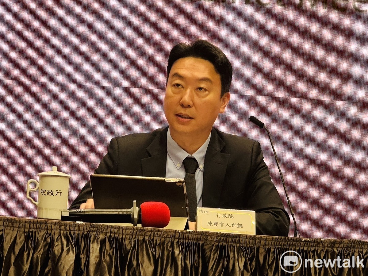 行政院發言人陳世凱今（13）日在院會後記者會轉述院長卓榮泰提示。 圖：謝莉慧/攝