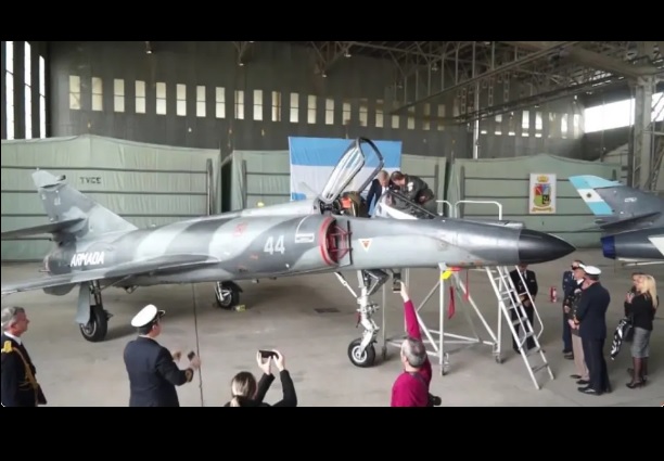 法國製的「超級軍旗」戰鬥機 2019 年交付給阿根廷，阿根廷近期宣佈會將這批戰鬥機轉交法國後，再提供給烏克蘭。 圖：翻攝自 阿根廷海軍官方網站