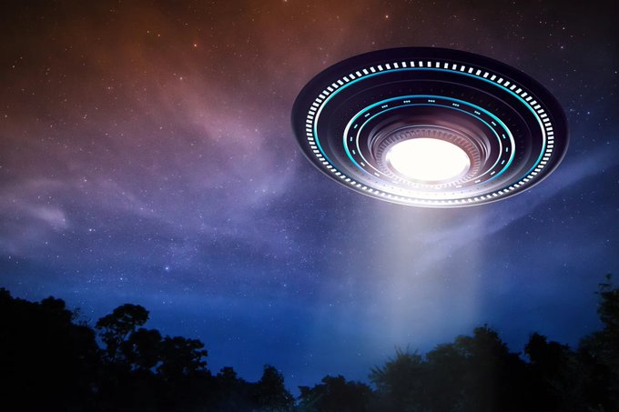 哈佛大學近期聯合蒙大拿大學發布研究論文，認為地球上應該有外星文明在秘密生活，吸引許多外星生命愛好者的關注。(示意圖) 圖：翻攝自 @NahBabyNah X 帳號