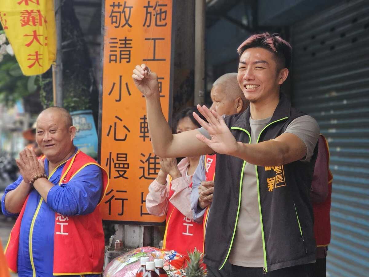 台北市文山區華興里長陳峙穎披時力戰袍參選大安文山市議員，卻爆出過去是民進黨員身分。 圖：翻攝自陳峙穎臉書（資料照）