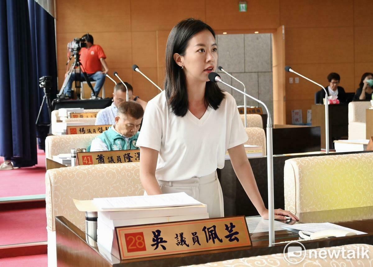 吳佩芸主張退回「台中市公有停車場收費自治條例修正草案」。 圖：唐復年/攝
