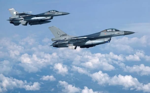 F-16 vs. 蘇軍戰機誰勝出? 曾66:0 烏將獲116架 AIM-120D射程120里 俄窘了!
