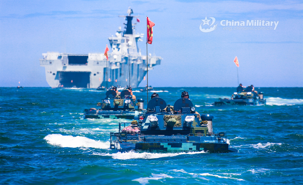 增援仁愛礁、處置準坐灘 中國075兩棲攻擊艦現身仙賓暗沙