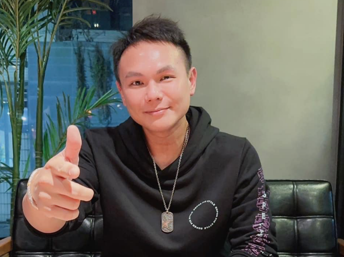 超哥據傳當晚也在場。對此，超哥稍早透過經紀人首度發聲表示「只是去喝酒的，連牌桌都沒靠近，沒有賭博」。 圖：翻攝自超派人生IG