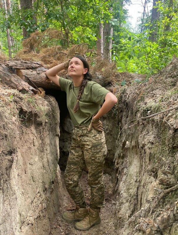 女演員瑪麗亞·阿加皮托娃，加入烏克蘭軍隊前線作戰 圖：翻攝自 Ｘ（前推特）@NiKiTa_32156