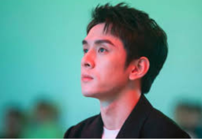 因為端出坦克蛋糕而被封禁的李佳琪也被要求補 17 億人民幣的稅款。 圖 : 翻攝自騰訊網