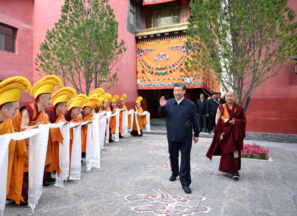 在中國南部省分遭洪水侵襲之際，中國國家主席習近平卻沒有前往現場勘災，反而跑去青海考察。 圖：翻攝自 @whyyoutouzhele X 帳號