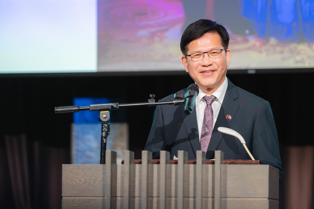 外交部長林佳龍出席英國國王查爾斯三世華誕慶生酒會。 圖：翻攝自林佳龍臉書