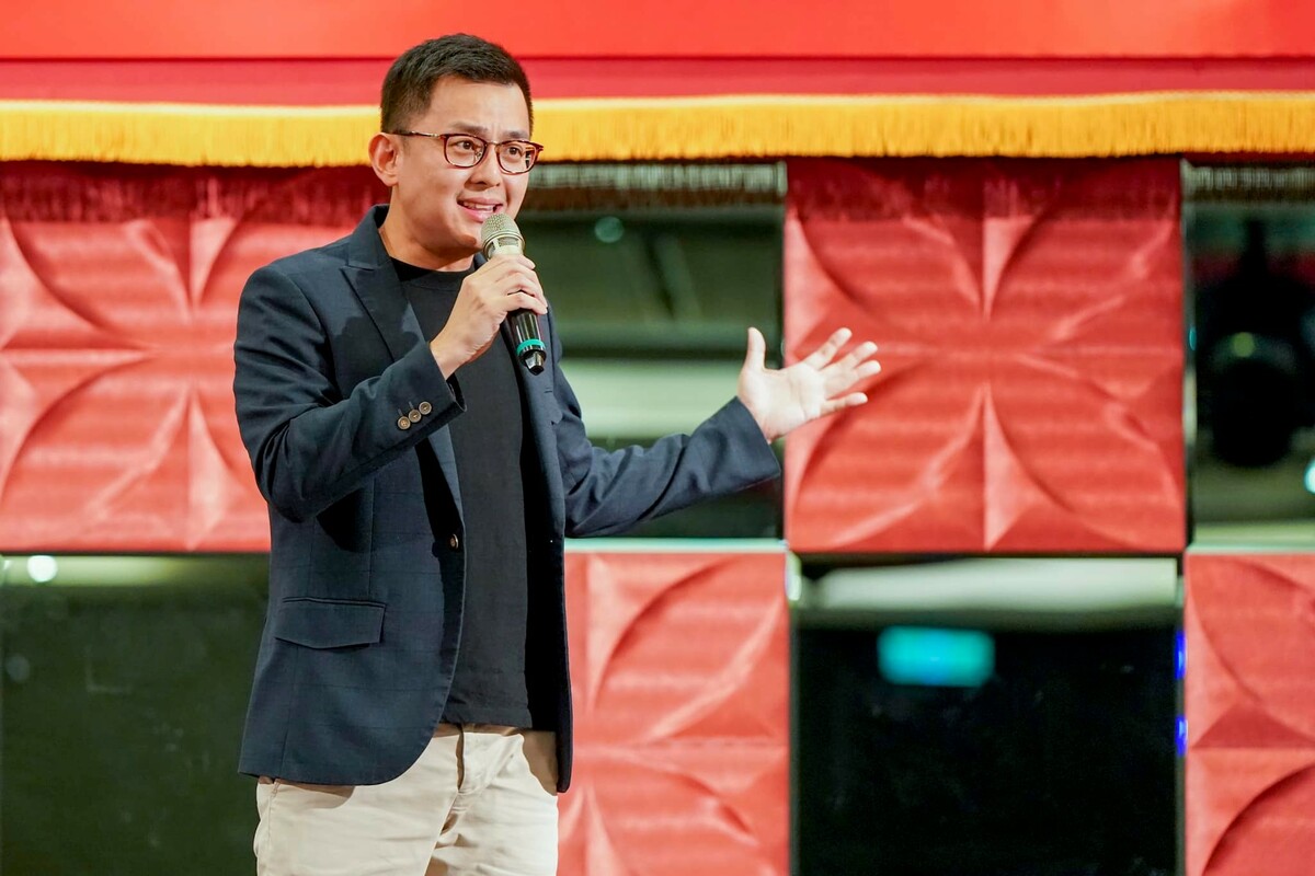 卓冠廷將參選下屆民進黨中執委，並辭去黨發言人職務。 圖：翻攝自卓冠廷臉書