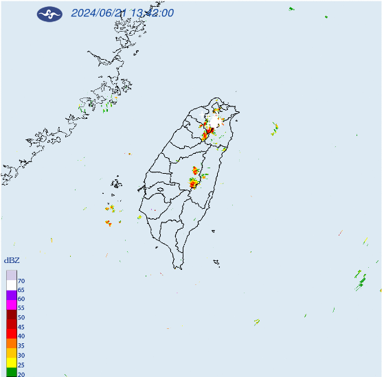 中央氣象署也特別針對「新北市」發布大雷雨即時訊息，雨彈將持續一小時。 圖：翻攝自中央氣象數官網