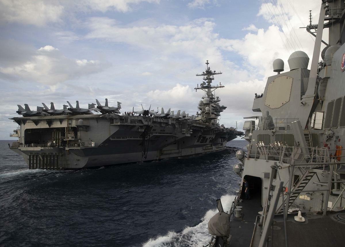 美國核動力航空母艦羅斯福號（USS Theodore Roosevelt）。 圖：翻攝「X」@US7thFleet