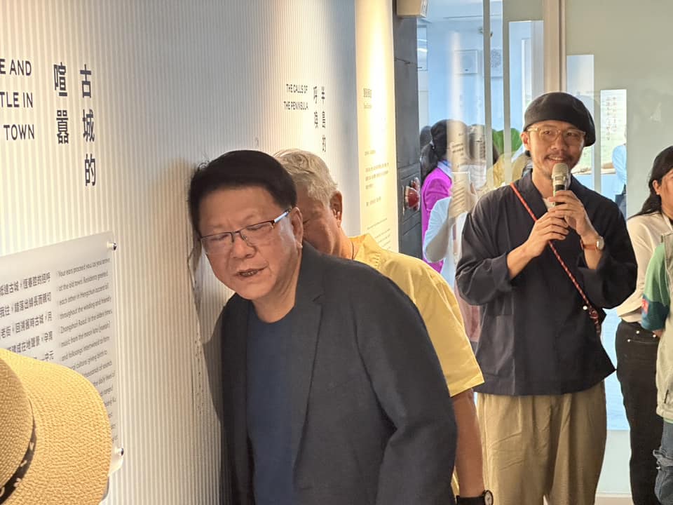 恆春文化中心民謠館22日開幕，潘孟安出席啟用儀式，聆聽在地的聲音。 圖：翻攝自潘孟安臉書