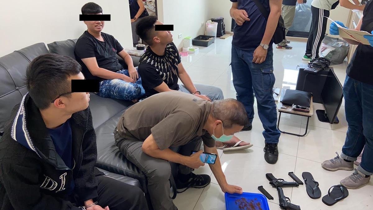 高市警方將詐欺集團成員一網成擒。 圖:高雄市刑大/提供