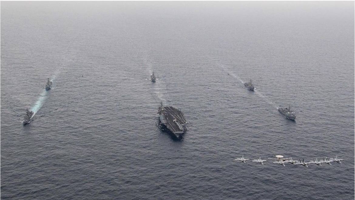 朝鮮於24日通過官方媒體批評美軍航空母艦進入釜山港參與「自由刀刃」軍演，並警告不排除進行任何新一輪具壓倒性的示威行動。 圖 : 翻攝自X帳號@worldhistoryera