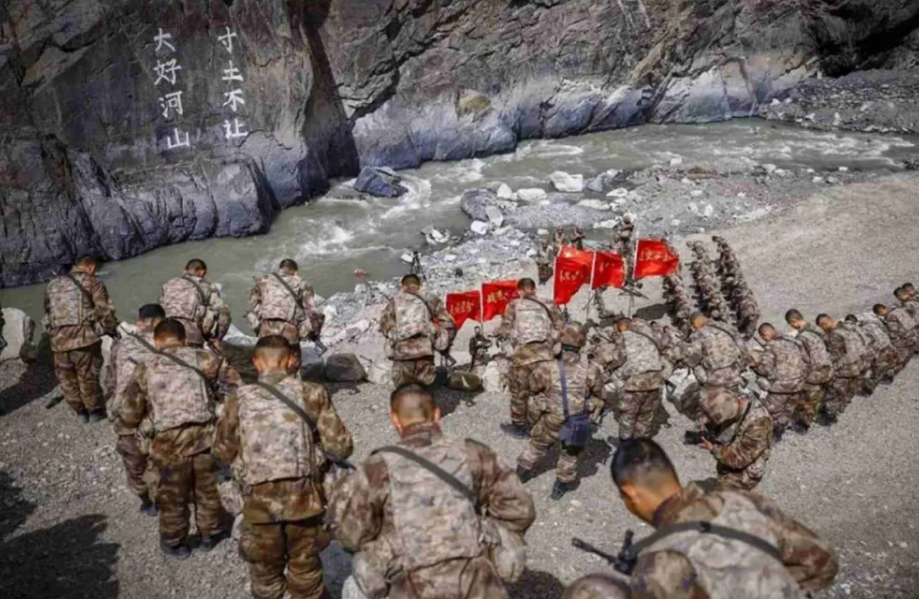 近期中國向印度提議恢復直航，對此印度直接拒絕，還表示除非中國在邊境問題上退步，否則其他合作就免談。圖為中印邊境加勒河谷地區。 圖：翻攝自張學昆觀世界