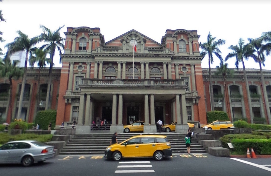台大醫院接受媒體訪問指出，從上週二開始，隔離病房已恢復疫情期間、歸於統一管理之下，以便進行統一調配。 圖：翻攝自Google Map