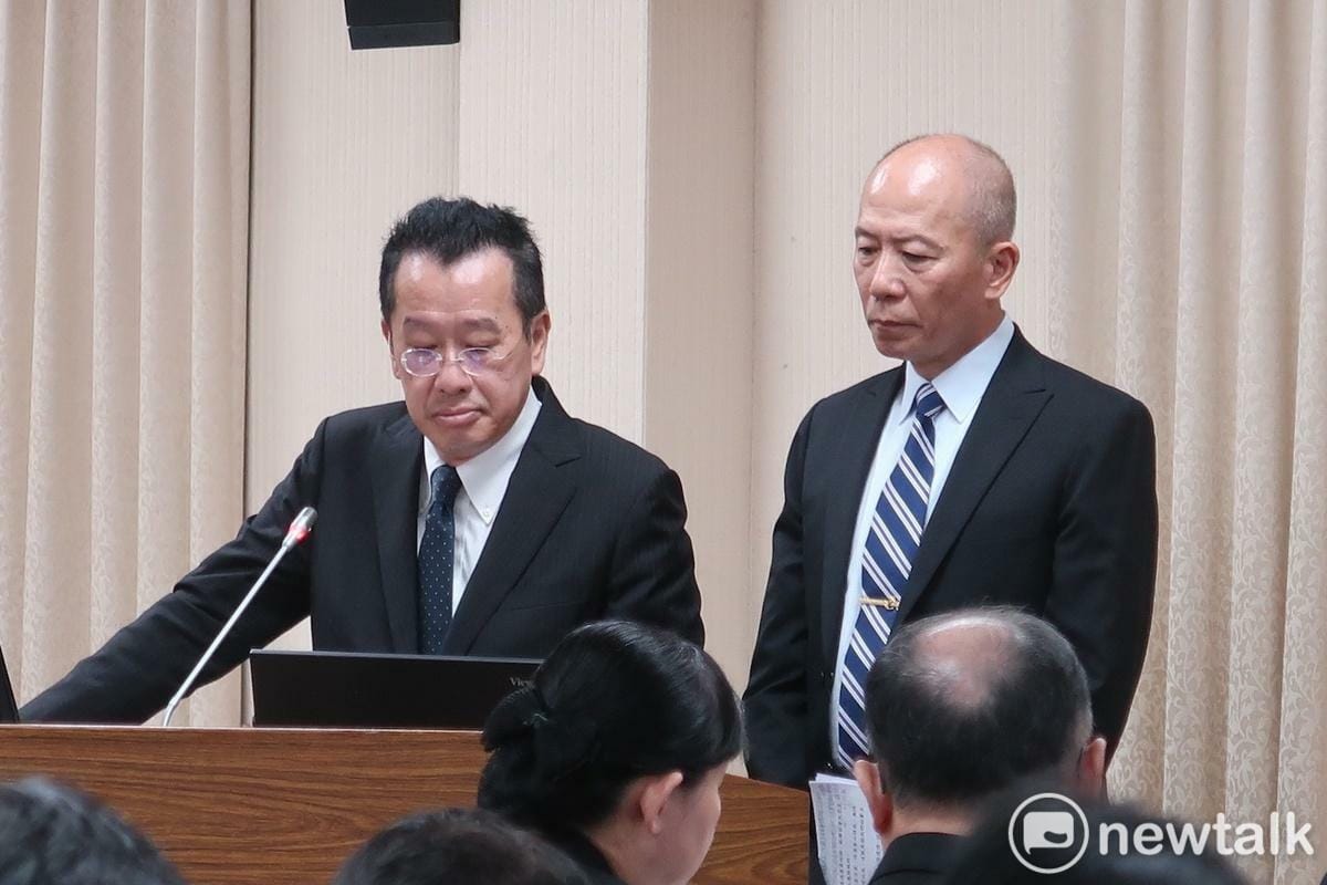 國防部長顧立雄（左）與參謀總長梅家樹。 圖：林朝億/攝