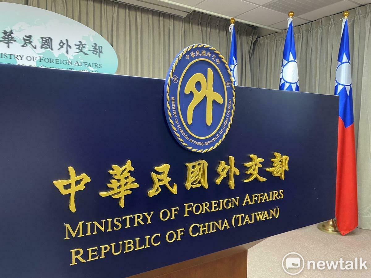 外交部譴責俄羅斯空襲烏克蘭基輔兒童醫院暴行，並宣布捐款20萬美元協助該院採購緊急醫療物資。 圖：林昀真/攝