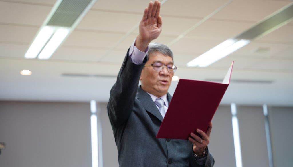 衛福部長邱泰源表示他並不認識食藥署新任署長莊聲宏，在莊聲宏得到了8位中央研究院院士的強烈推薦後才知道他。 圖：食藥署／提供