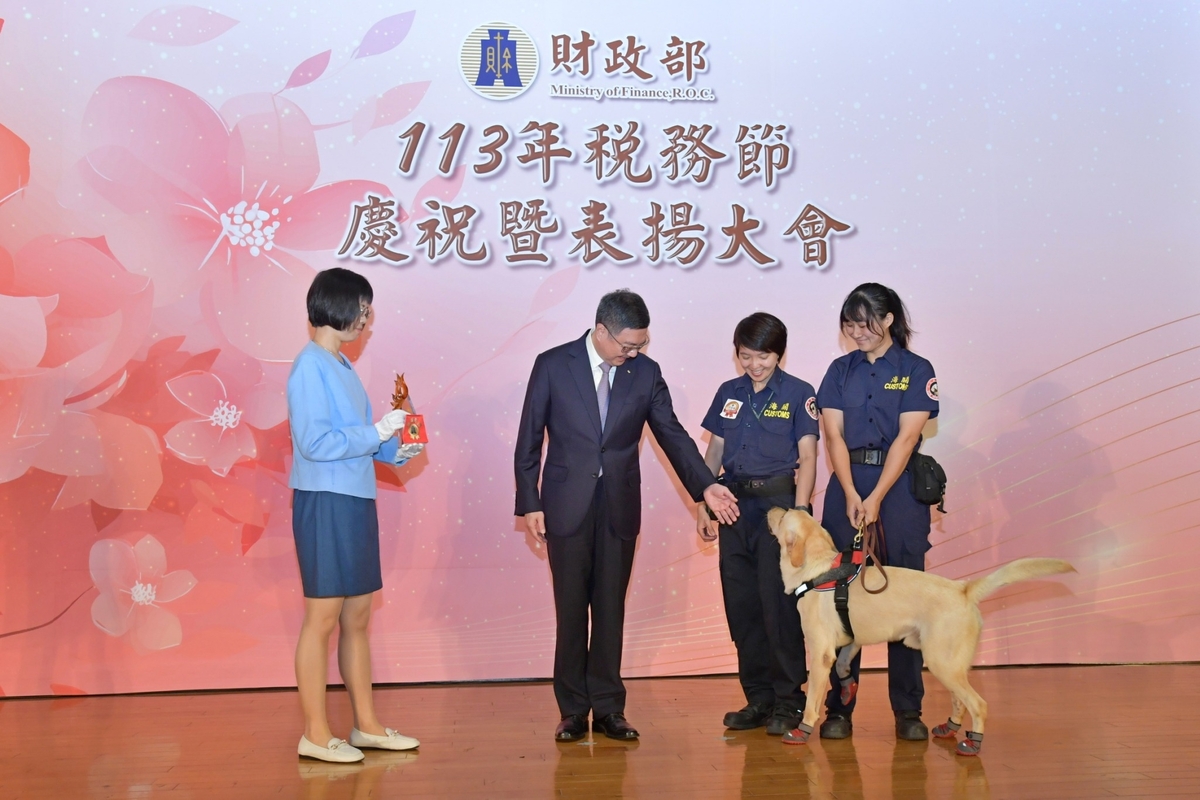 行政院長卓榮泰出席2024年稅務節慶祝暨表揚大會。 圖：行政院提供