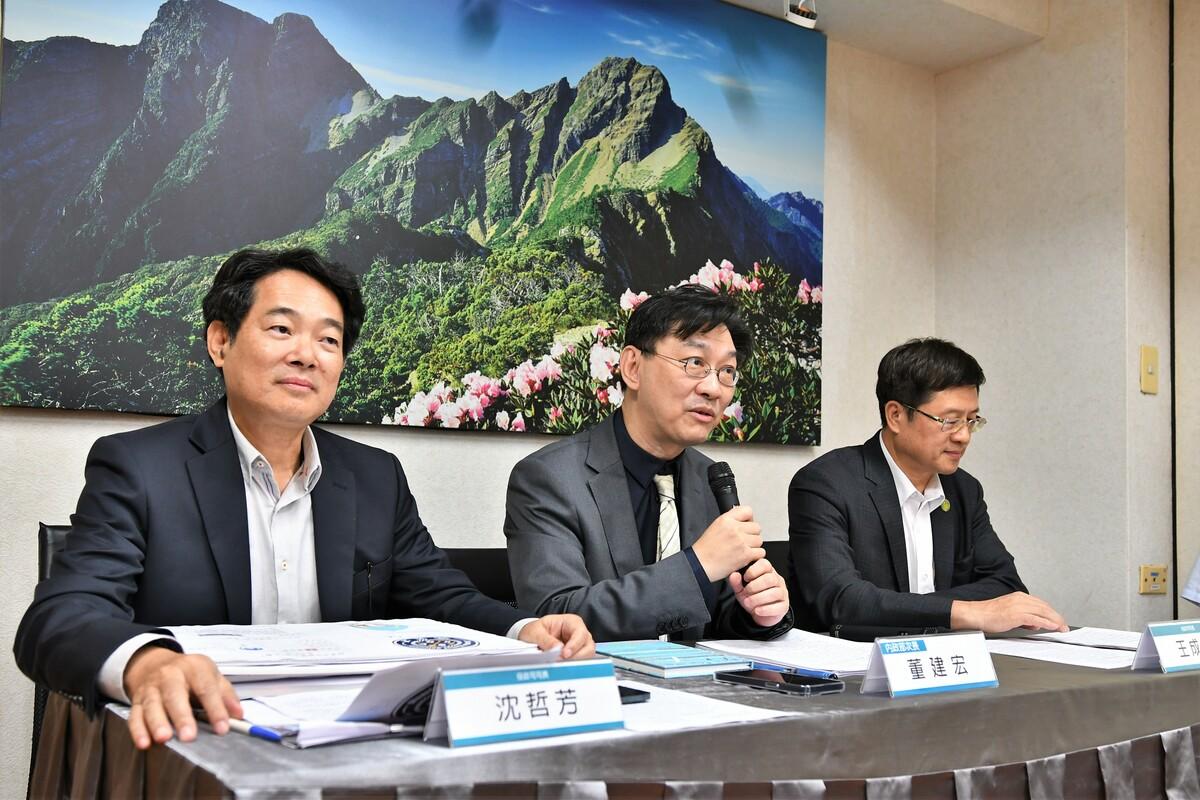 內政部今（4）天召開部務會報後舉行記者會。 圖：內政部提供