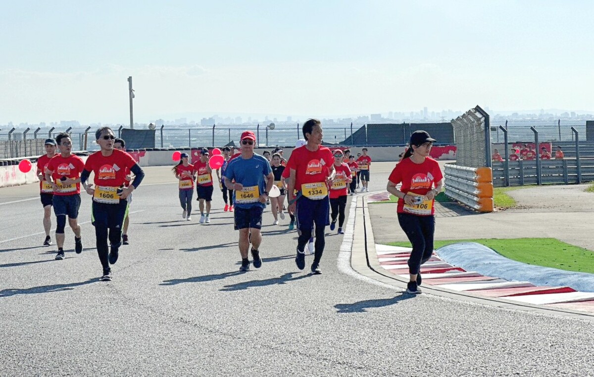 麗寶國際星光搖滾路跑，場地選在G2大賽道，跑者可踏上國際級賽道，感受不同坡度的挑戰。 圖：麗寶樂園/提供
