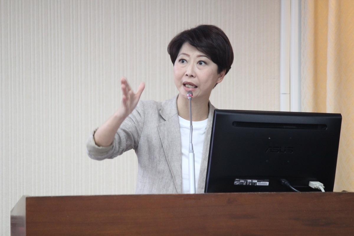 民進黨立委陳亭妃認為，如果用封殺不封殺的方式處理預算、人事權，都不是好事。 圖：取自陳亭妃臉書（資料照）
