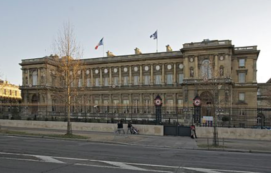 法國外交部奧賽（Quai d'Orsay）向《世界報》證實，根據來自法國總統府愛麗舍宮的命令，中國國家安全部（MSE）巴黎辦事處主任及其副手已被要求離開法國領土。 翻攝自 維基百科