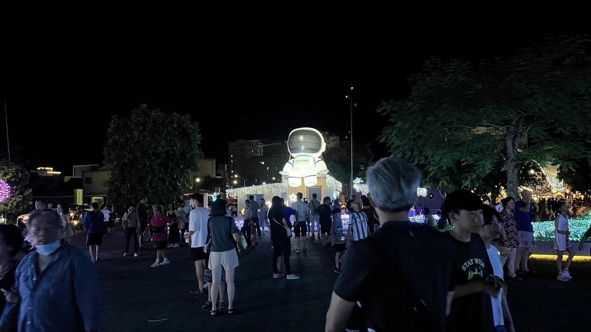第二季璀璨星際吸引許多民眾前往。 圖：台東縣政府交通及觀光發展處觀光遊憩科／提供