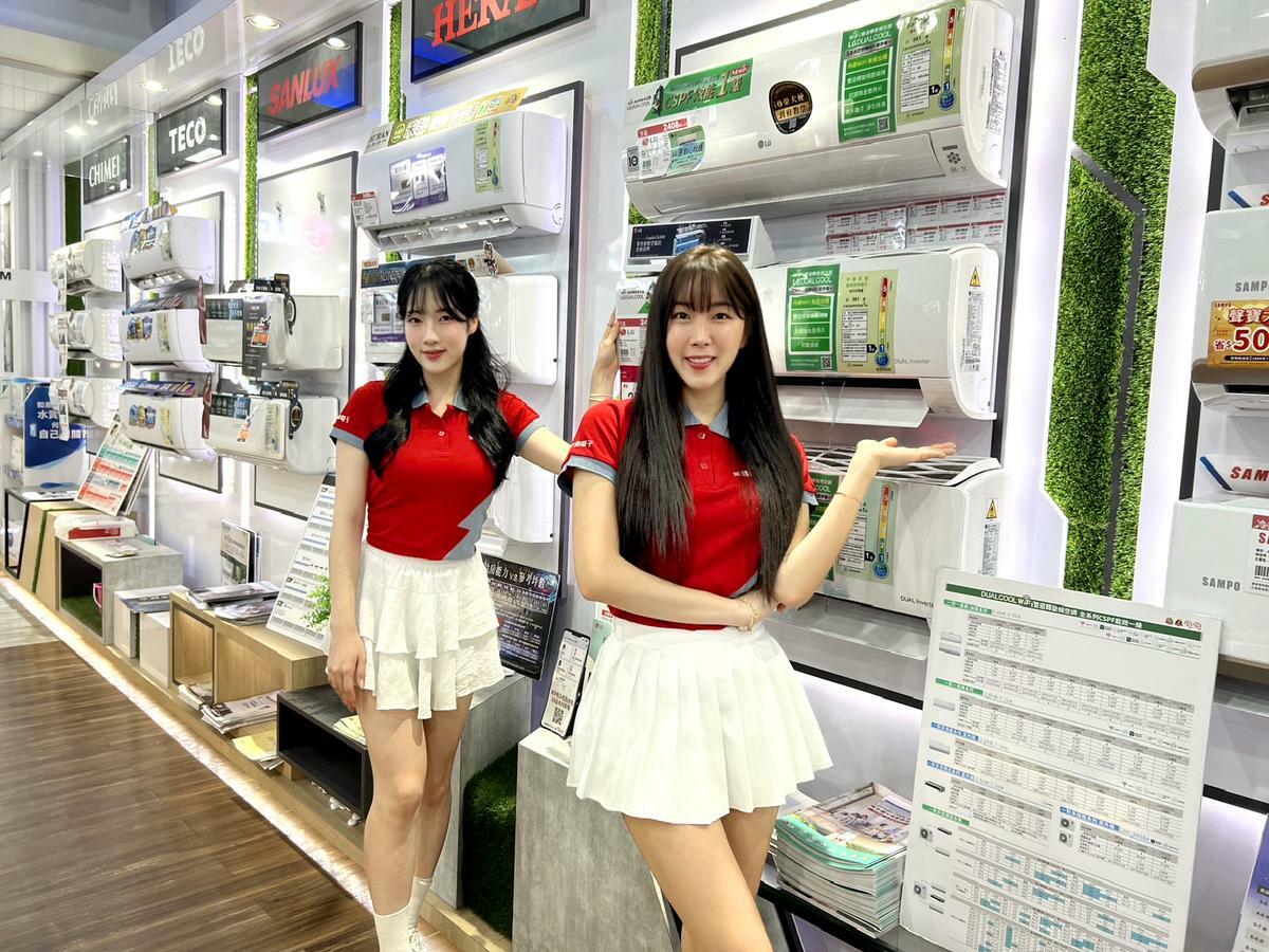 最強外掛應援加持！ 安芝儇、朴旻曙高雄化身一日店長