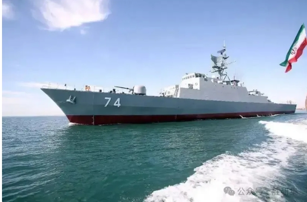 伊朗海軍護衛艦 IRIS Sahand（F-74） 突然在阿巴斯港沉沒。 圖 : 翻攝自勝研集