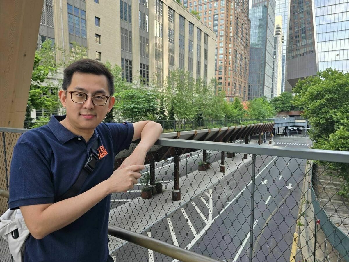 卓冠廷於紐約參觀自己慕名10年的城市建設高架公園（High Line Park）。 圖：翻攝自卓冠廷臉書