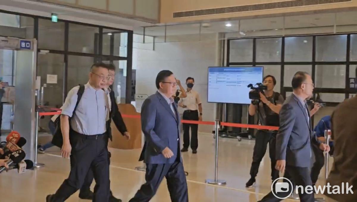 鄭文燦赴桃園地院開羈押庭。 圖：林昀真/攝