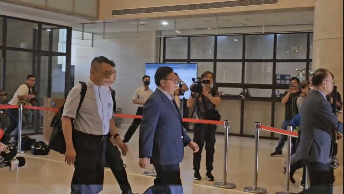 鄭文燦赴桃園地院開羈押庭。 圖：林昀真/攝