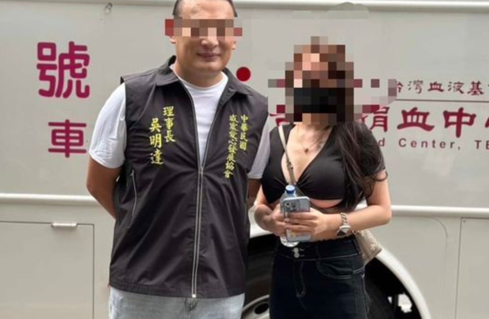 威震集團前董事長吳明達（左）在台北市大同區天龍三溫暖遭人當街槍擊。 圖：翻攝吳明達臉書