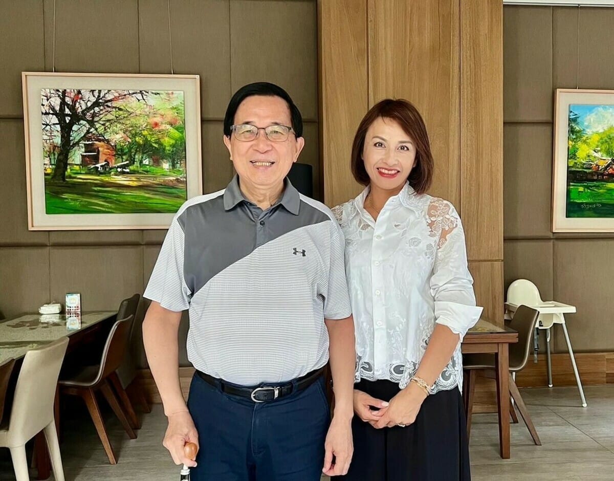 前總統陳水扁認為，綠委邱議瑩推動再生醫療雙法嘉惠眾人，可能是下屆高雄市長大黑馬？ 圖：翻攝陳水扁Threads