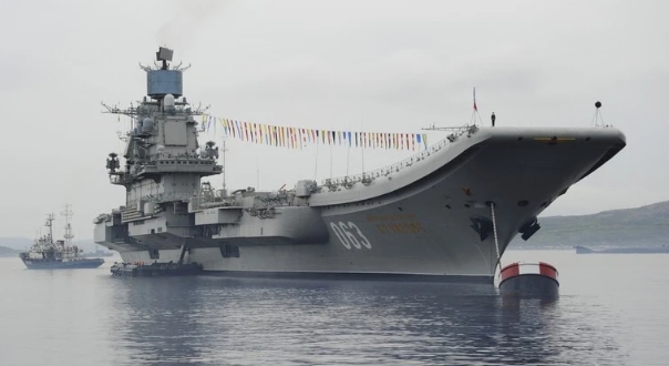 俄羅斯唯一一艘航空母艦「庫茲涅佐夫海軍上將」號。 圖 : 翻攝自騰訊網/追著大事跑的人