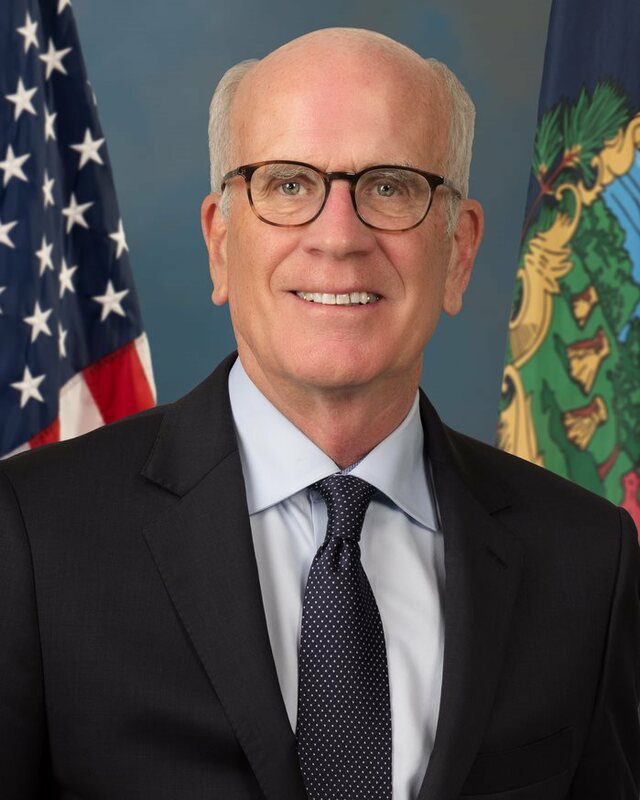 佛蒙特州參議員韋爾奇，昨（11）日成為第一位呼籲總統拜登辭去民主黨總統候選人職務的該黨參議員。 圖：翻攝自維基百科
