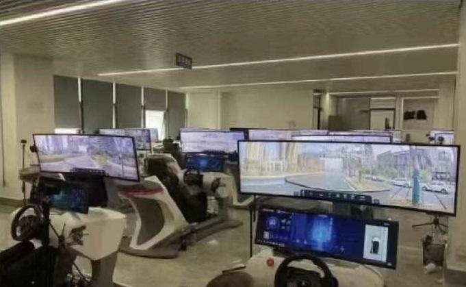 網傳蘿蔔快跑無人駕駛網約車，並非真正無人駕駛。 圖：翻攝自方舟子 X（前推特）帳號