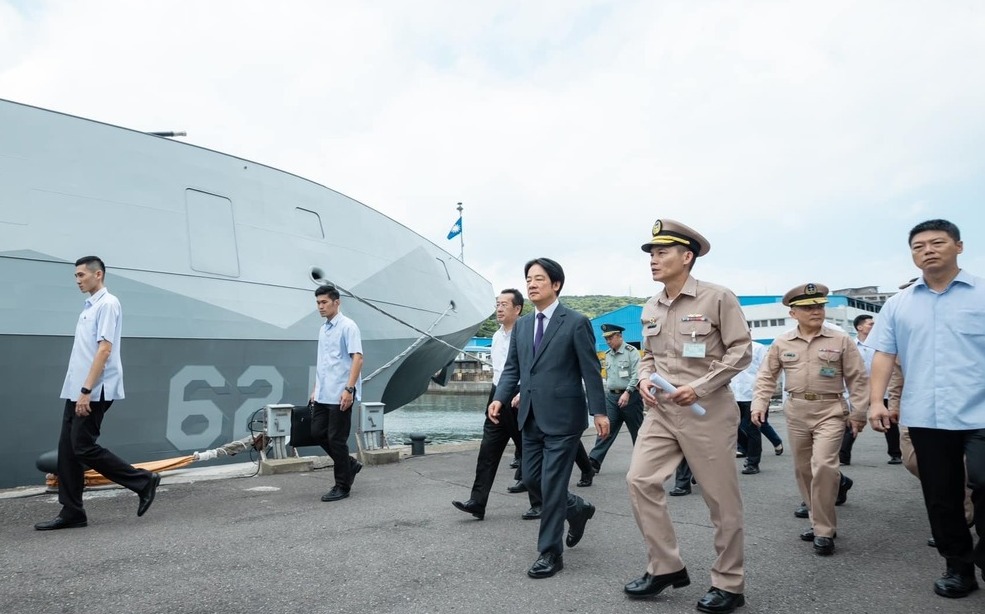 登國造「旭江艦」！賴清德勗勉海軍131艦隊：秉持忠義軍風 守護海疆安全