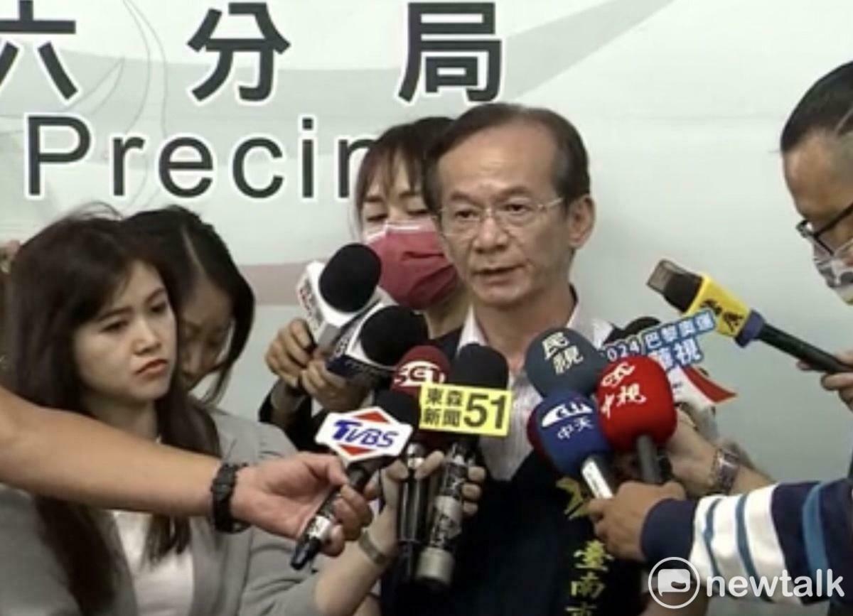 台南市警局刑警大隊長張文源今天下午受訪時指出，全案證據串連正在釐清中，張男角色有待確認，但張男確實搭過槍手遺留在高雄市的第2輛車，是否和案件有關，還要找其他人偵詢和調查。 圖：黃博郎／攝