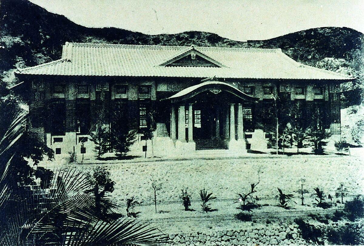 百年前的武德殿建築外觀與現在大致維持原樣。 圖：高雄市文化局/提供